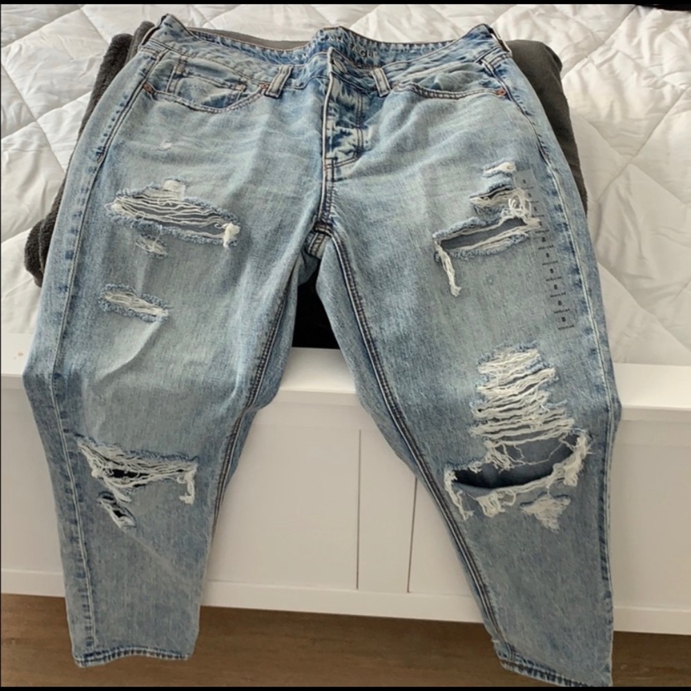 AE Tomgirl Jeans